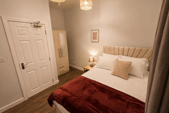 36 Mauldeth Road, Manchester photo 4