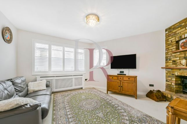 Flat for sale in West Street, Harrow On The Hill