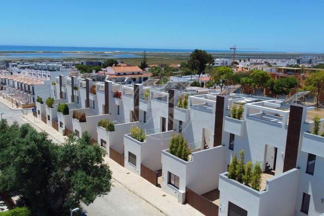 Thumbnail Town house for sale in Fuzeta, Moncarapacho E Fuseta, Algarve
