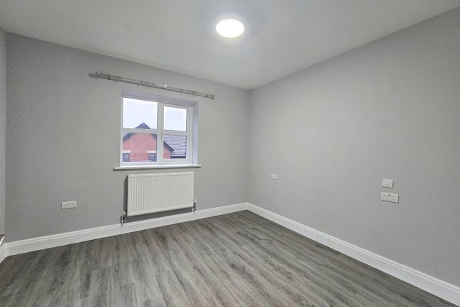 24, Crescent Drive, Aldershot photo 2