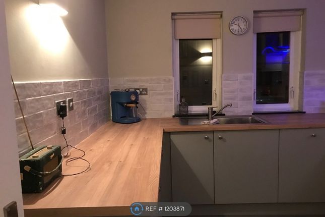 Flat A, Herbert St, Glasgow photo 4
