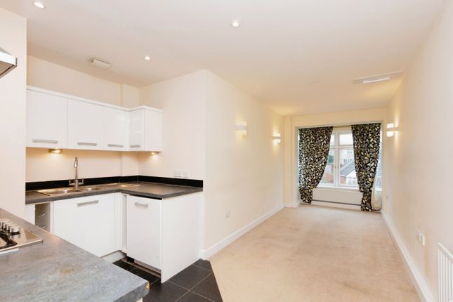 Thumbnail Flat for sale in Heathcote Road, Bordon