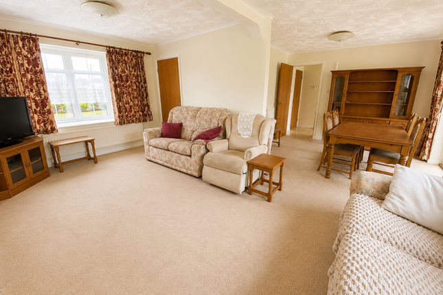 63 Langwith Gardens, Holbeach photo 3