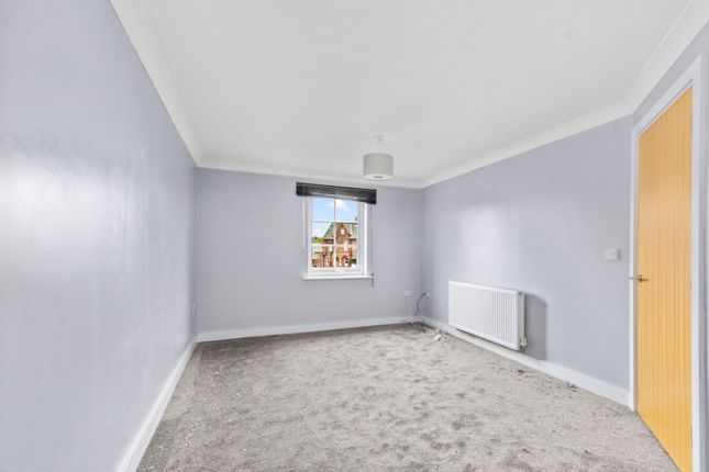 Apt 17, Priestley Court Elphins Drive, Warrington photo 4