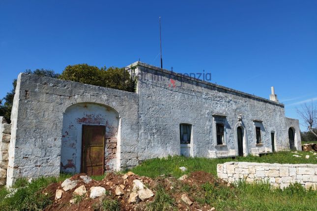 Farmhouse for sale in Contrada Puspo, Carovigno, Brindisi, Puglia, Italy