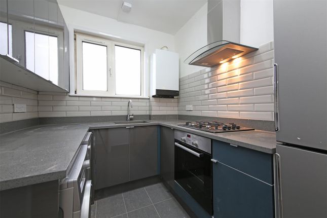 22 Robertson House Kitchen.Jpg