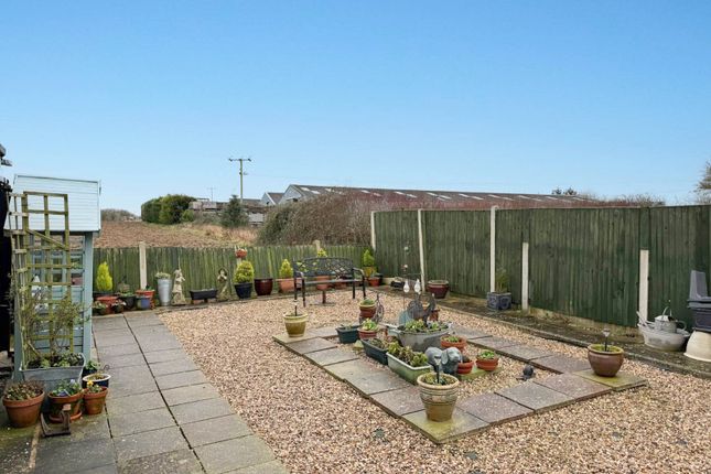 24, Glebe Close, Manningtree photo 4