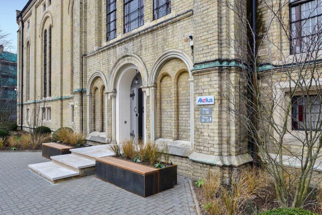 St Peters Court 99 Cephas Street, London photo 2