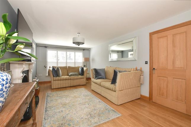 Thumbnail Detached house for sale in Bancroft Chase, Hornchurch, Essex