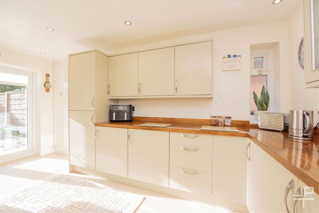 19, Millbrook Avenue, Manchester photo 3