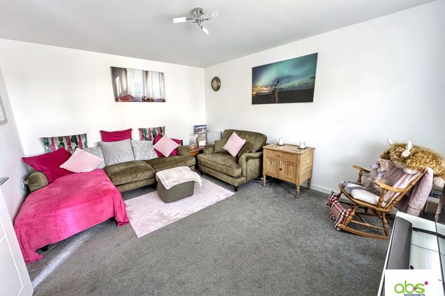 7, Dunbar Close, Elgin photo 4