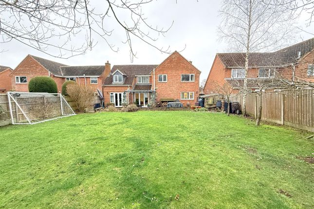 7, Castle Close, Bottesford photo 4