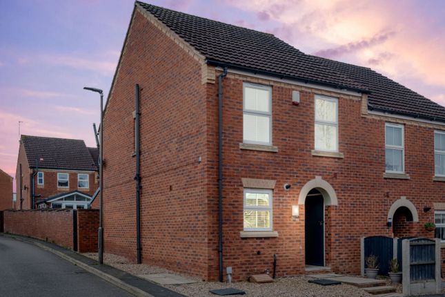 3-bed house on 12, Mulberry Croft, Chesterfield, £200,000