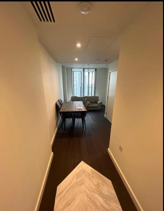 Thumbnail Flat to rent in Versace Tower London, London