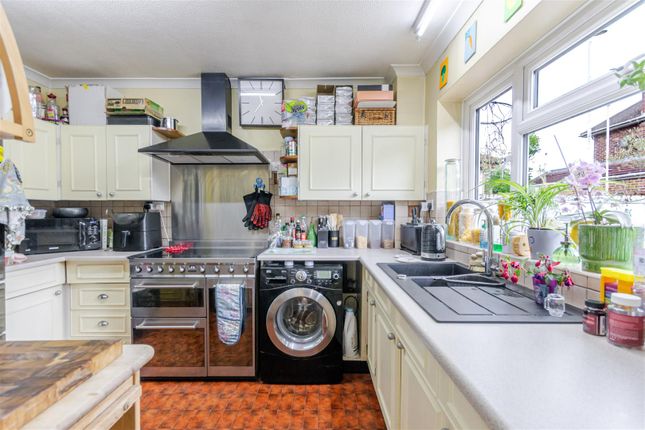 1A, Willow Tree Close, Ickenham photo 4
