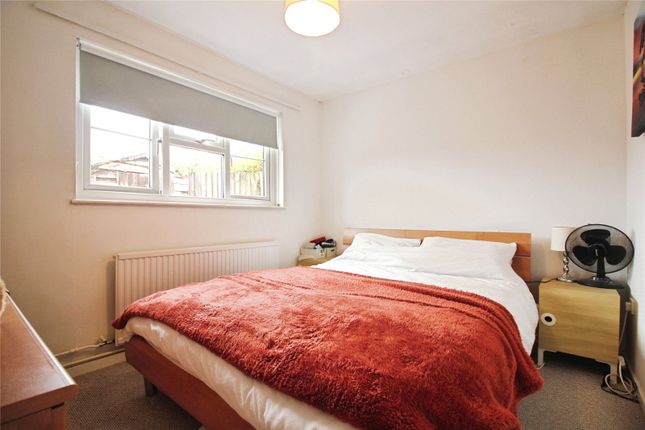 11, Condor Close, Reading photo 4