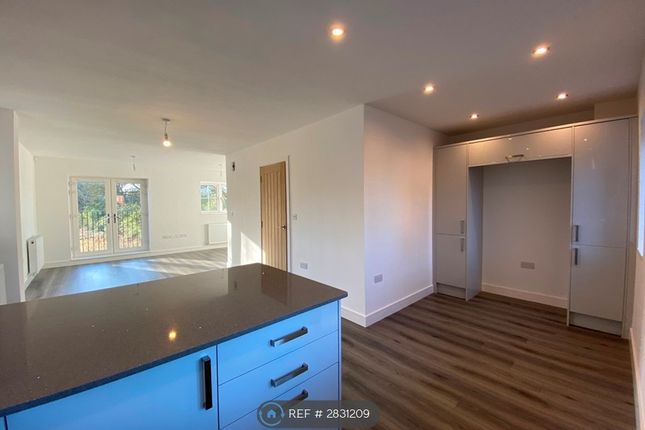 Lacewood Close, Bestwood Village, Nottingham photo 5