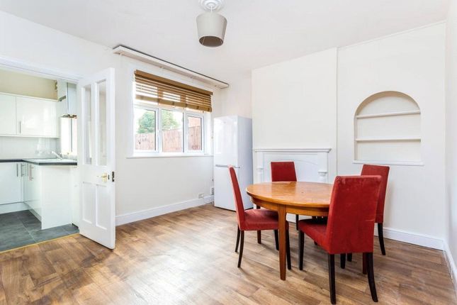 Terraced house to rent in Course Road, Ascot, Berkshire