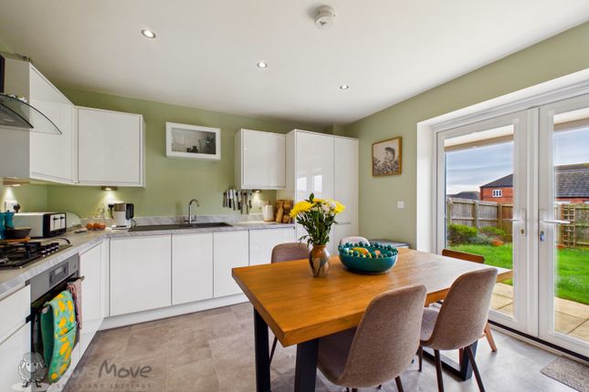 22E, Bluebell Way, Burton-On-Trent photo 3