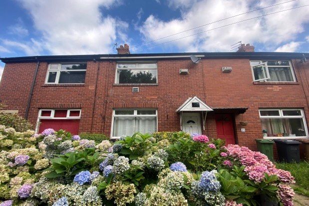 2 bed terraced house to rent in Lake Road, Manchester M34