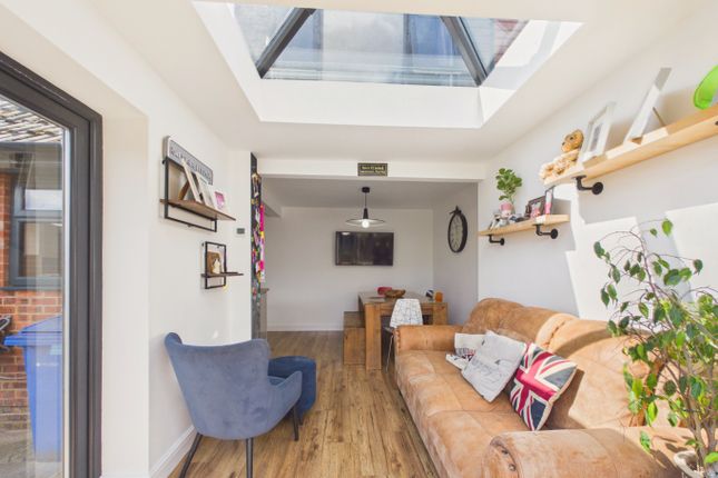 5, Albina Garth, Hull photo 4