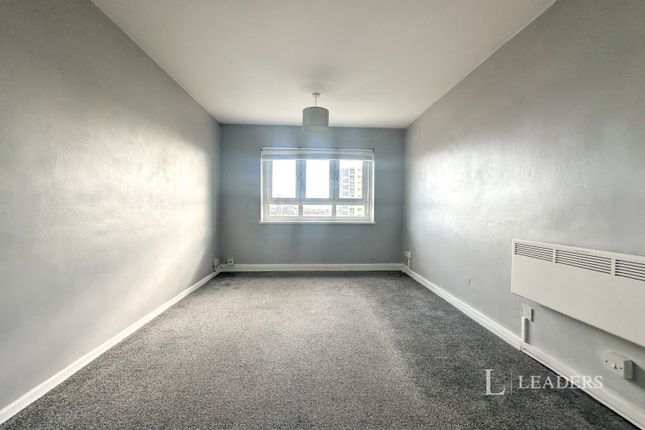 Flat 57, Hammond Court, South Street, Hampshire photo 2