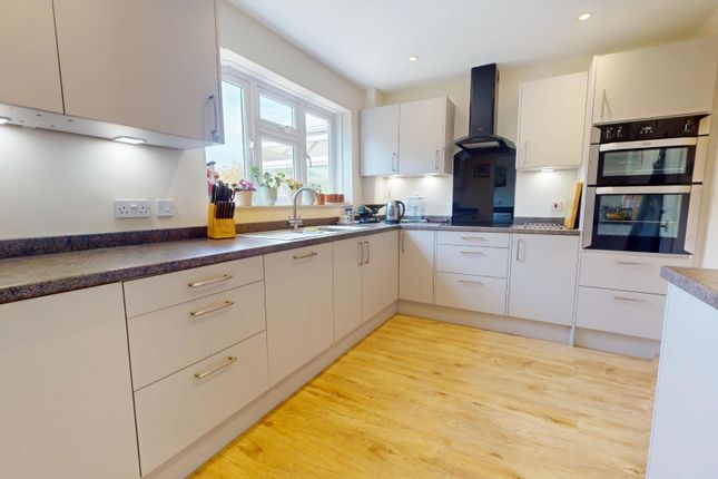 36,, Whitecross Drive, Weymouth photo 4
