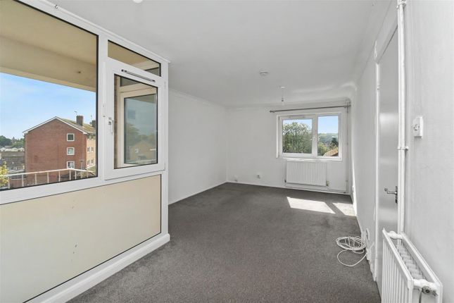 84, Greenhill Rise, Corby photo 2