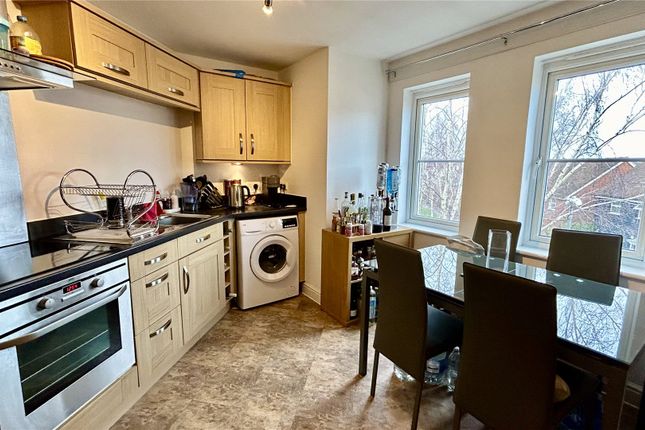 Flat for sale in Osprey Avenue, Bracknell, Berkshire