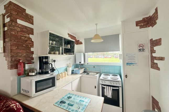 53 Seadell Chalet Park, Beach Road, Great Yarmouth photo 2