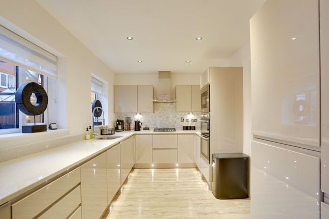 2 Plover Place, Newmarket photo 5