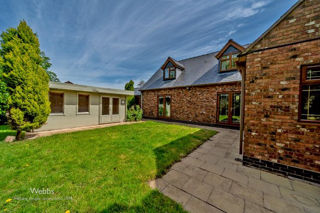 10, Dukes Grove, Walsall photo 4