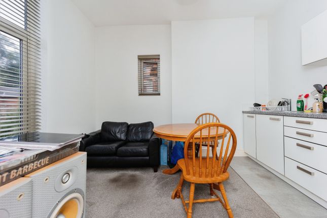 Flat for sale in Clyde Road, Didsbury, Manchester, Greater Manchester