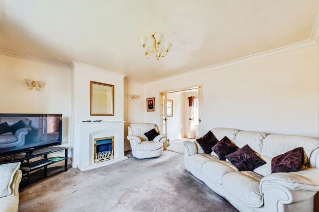 159, Thames Avenue, Swindon photo 2