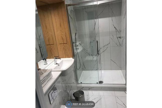 Flat, Dalwood House London Road, Romford photo 5