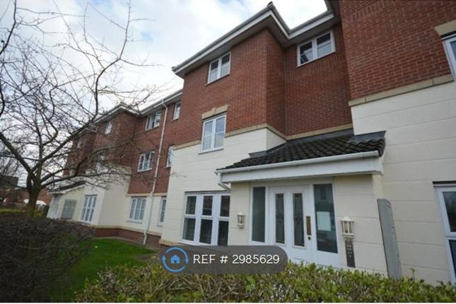 2-bed flat on School Lane, Elworth, Sandbach, £825/mo