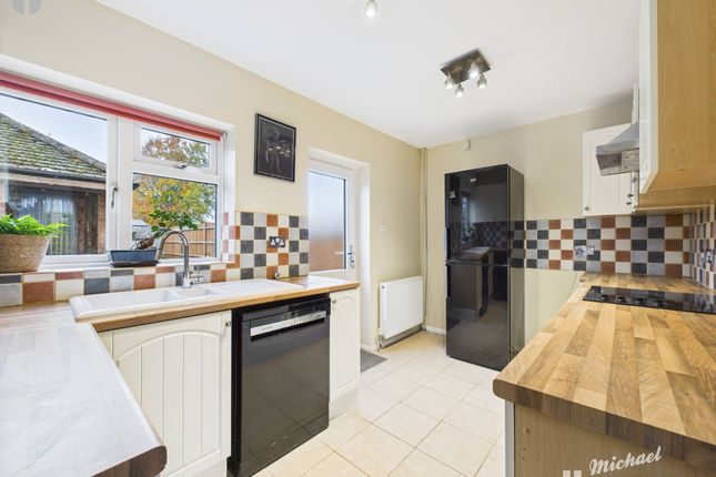 2 Bittenham Close, Aylesbury photo 4