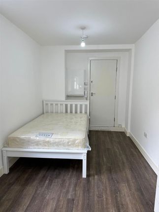 93, Flat 2 Florence Road, London photo 5