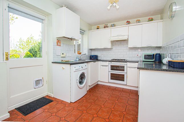 15, Scharpwell, Wellingborough photo 4