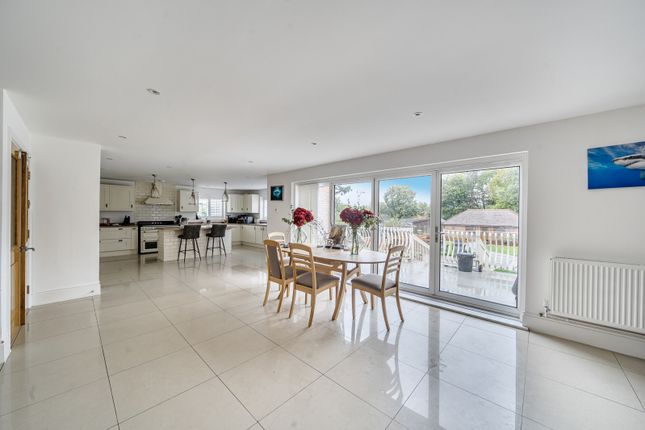 5-bed house on 302, Robin Hood Lane, Chatham, £920,000