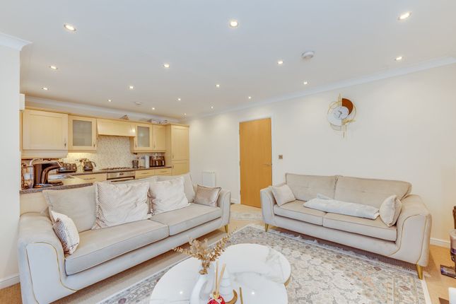 18 Pickard Drive, Sheffield photo 4
