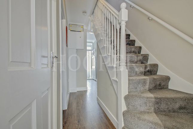 20, Yewfield Road, London photo 2