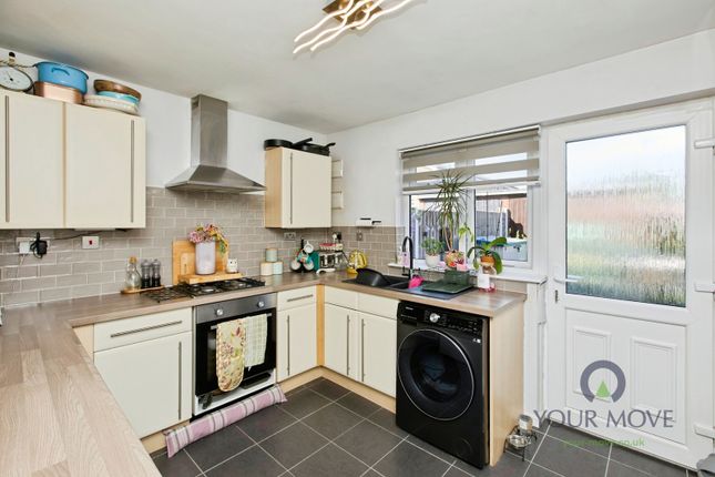 30, St Chads Close, Staffordshire photo 2