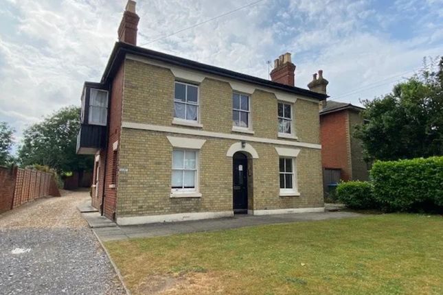 Studio flat on Flat 2, Westfield House, 18 Oak Road, Southampton, £65,000