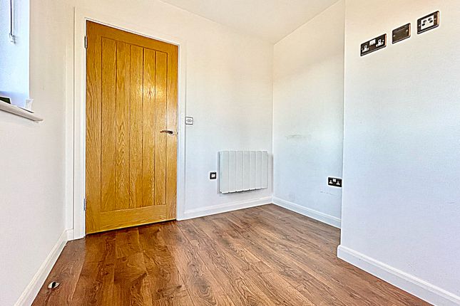 Flat S7, Urban Village Building, Bedford photo 4