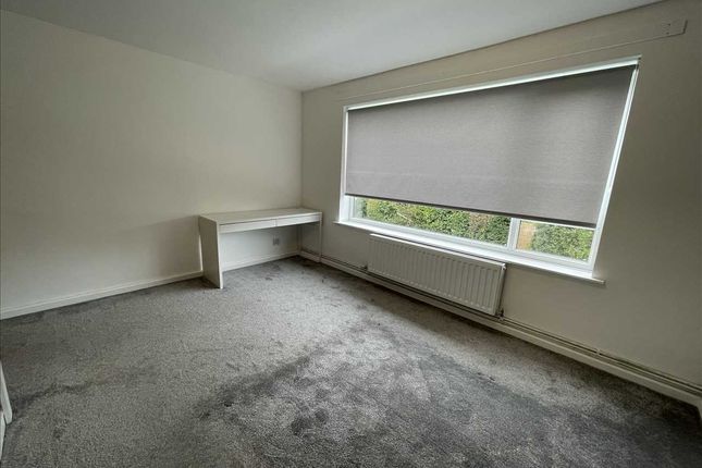 Flat to rent in Chadley Close, Solihull