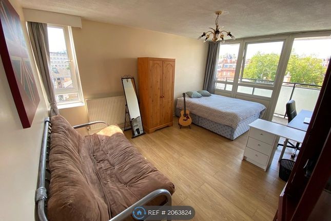 Flat to rent in Swallowfield 25, London