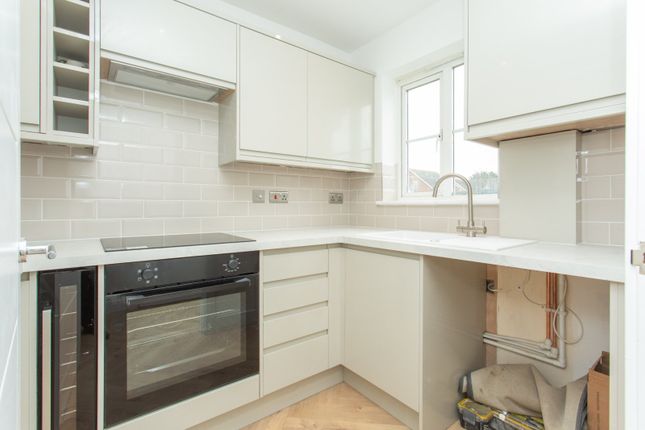 43, Willow Farm Way, Herne Bay photo 3