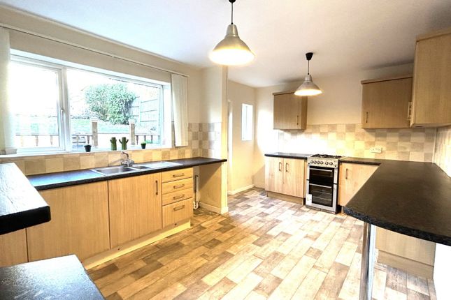 85, Tyndale Crescent, West Midlands photo 2