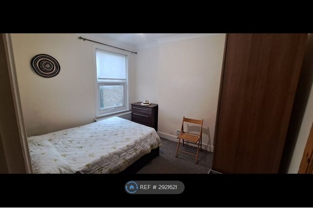 Bulwer Road, London photo 3